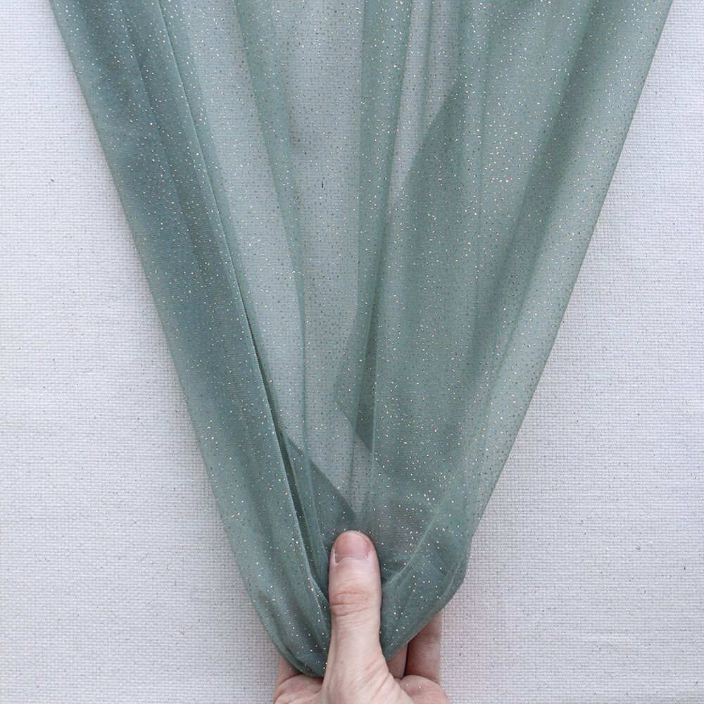 Tulle souple vert sauge / doré