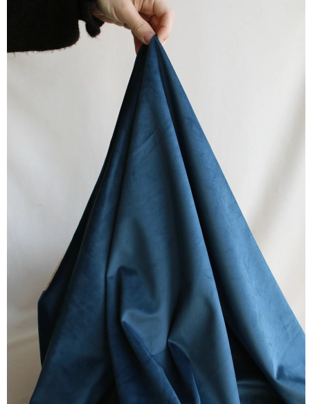 Velours ras coloris saphir