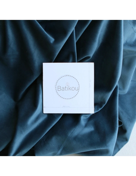 Velours ras coloris saphir