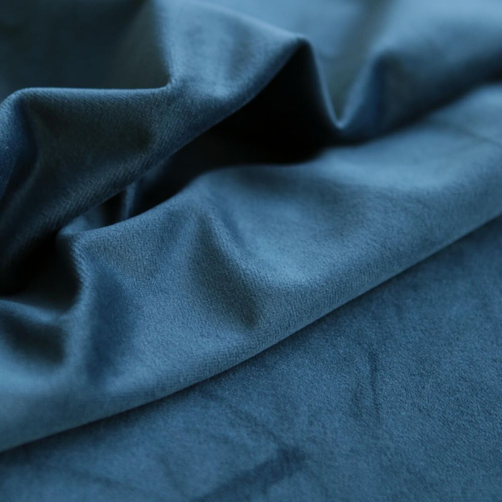 Velours ras coloris saphir