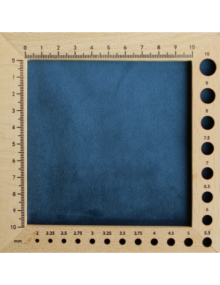 Velours ras coloris saphir