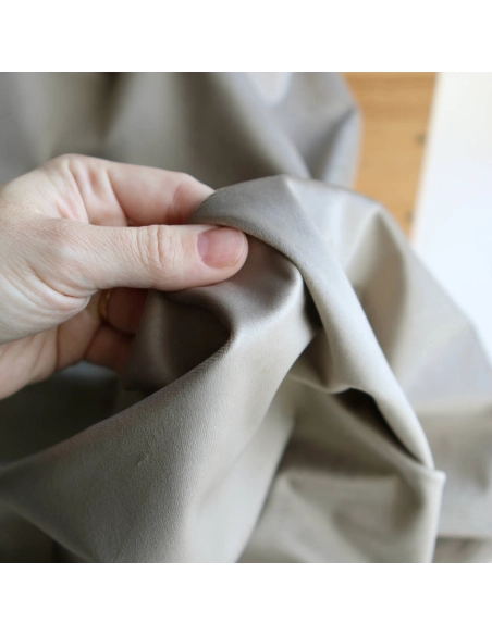 Velours ras coloris champagne