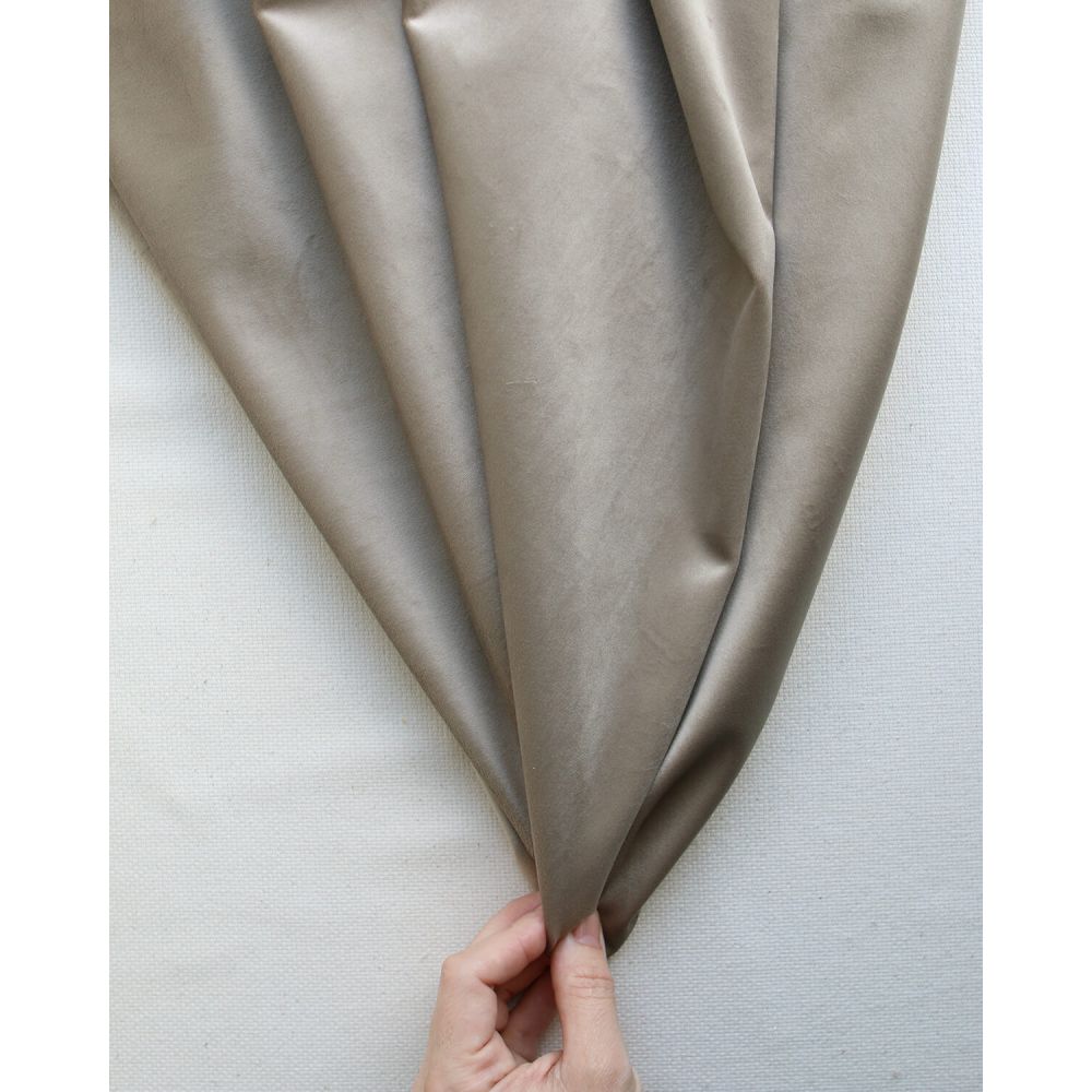 Velours ras coloris champagne