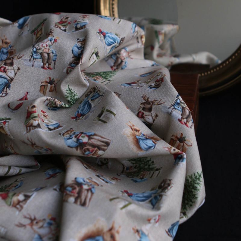 Toile de coton canvas motif animaux de noël fond beige