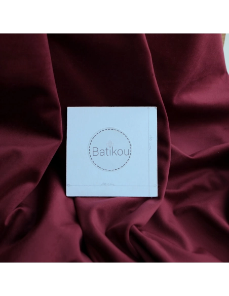 Velours ras coloris bordeaux
