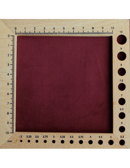 Velours ras coloris bordeaux