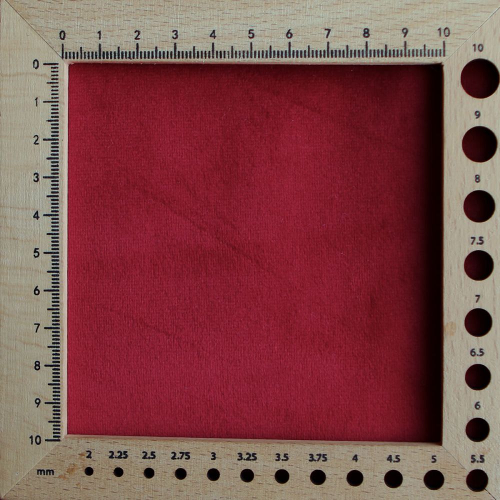 Velours ras coloris rubis