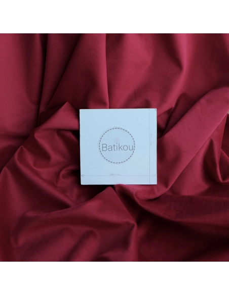 Velours ras coloris rubis