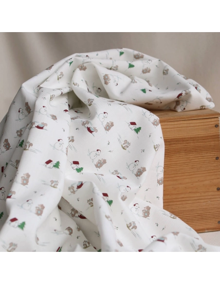 Tissu sergé de coton organique imprimé personnages d'hiver