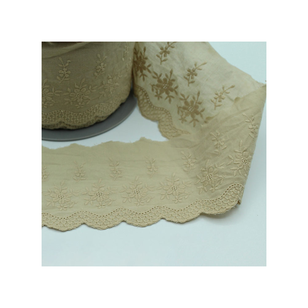 Galon coton broderie anglaise brodé 85mm x 1m grège
