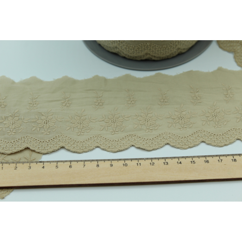 Galon coton broderie anglaise brodé 85mm x 1m grège
