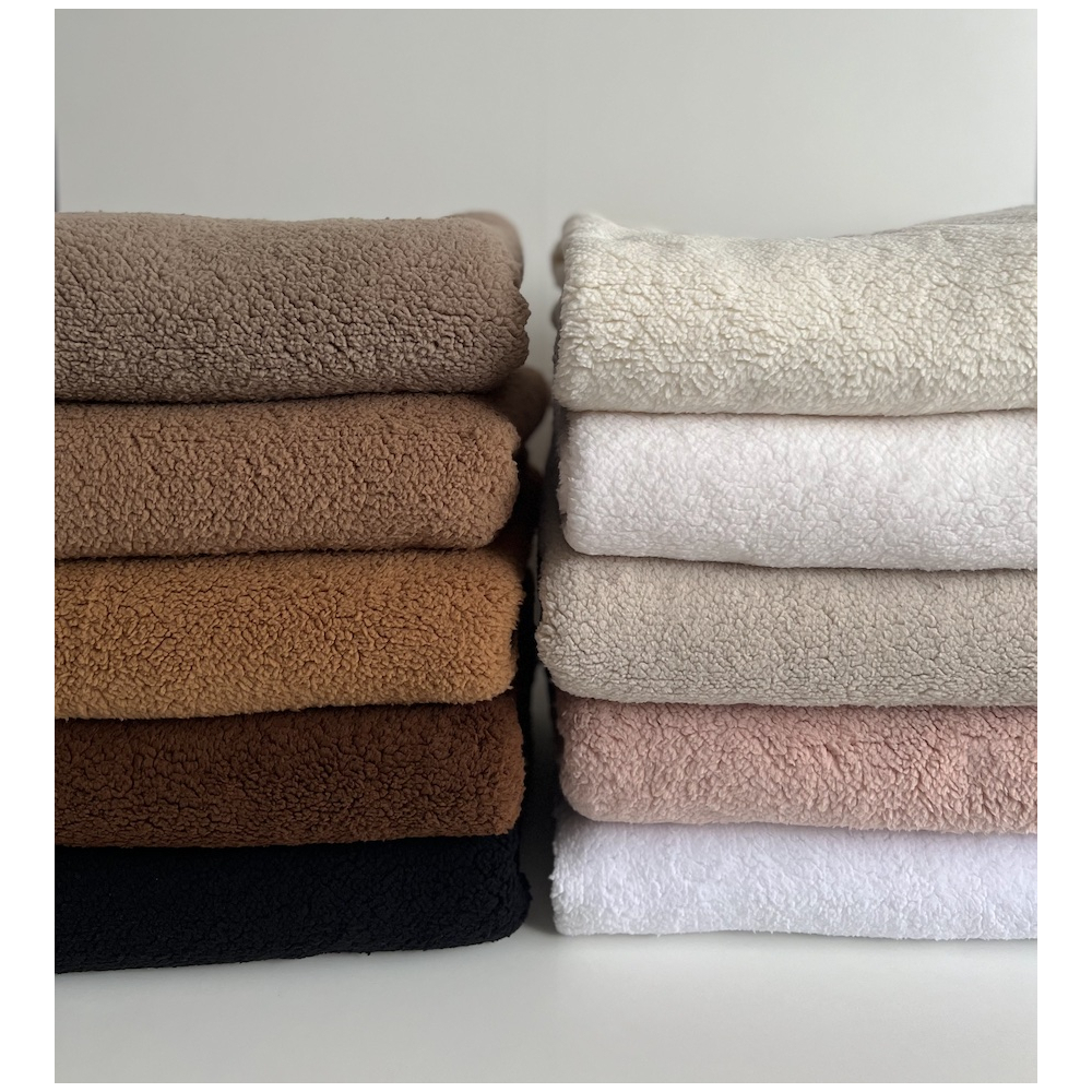 Teddy / moumoute bouclé coloris noir