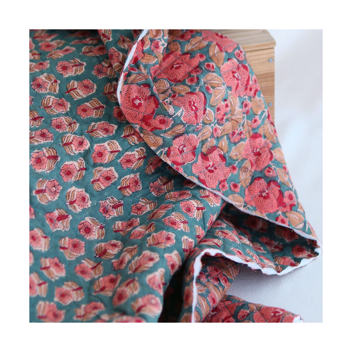 Sahar - Tissu indien matelassé double face coton hand block teal largeur 100cm