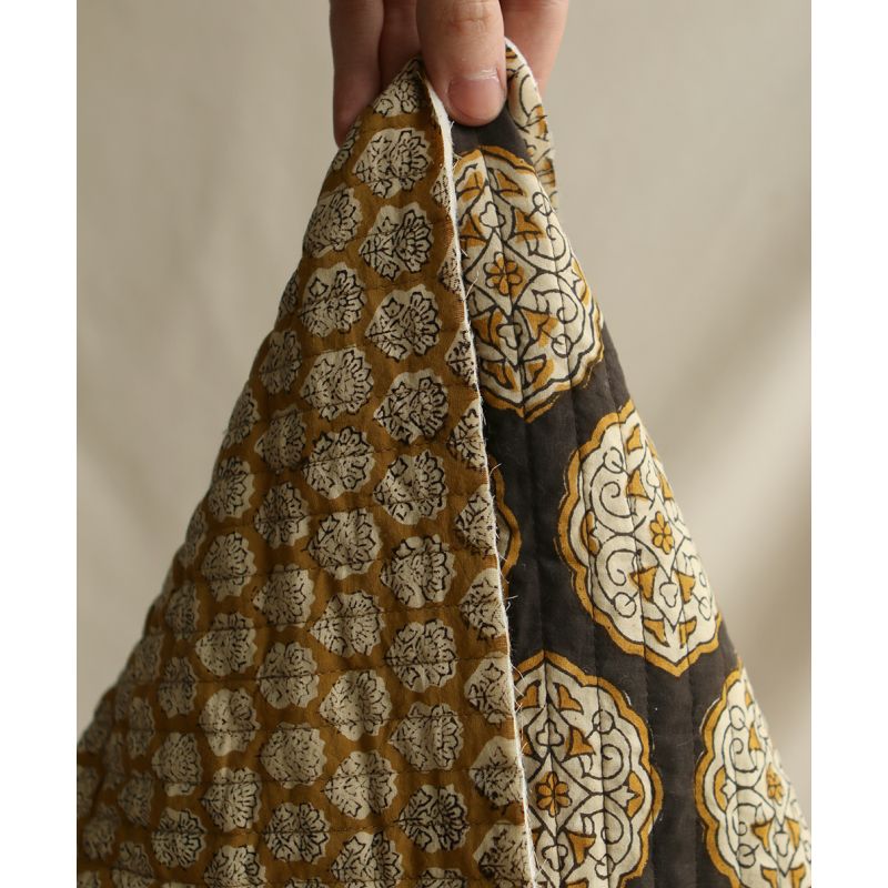 Rani & Pallavi - Tissu indien matelassé double face coton hand block teal largeur 100cm