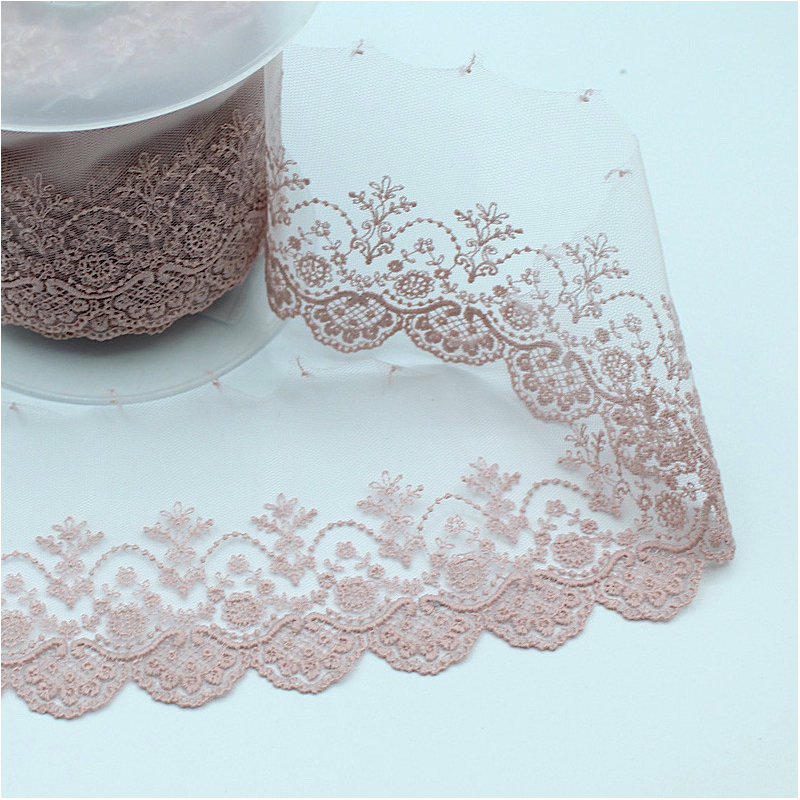 Galon dentelle tulle brodé 95mm x 1m rose poudré