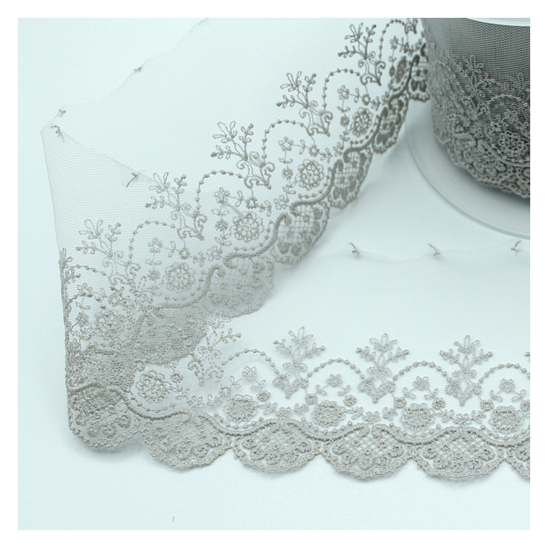 Galon dentelle tulle brodé 95mm x 1m gris clair