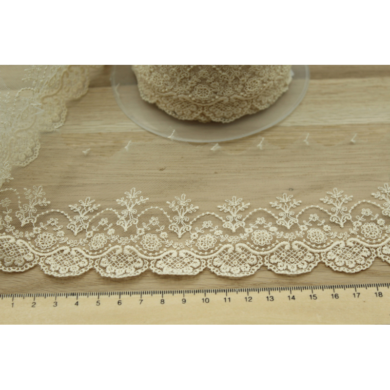 Galon dentelle tulle brodé 95mm x 1m écru