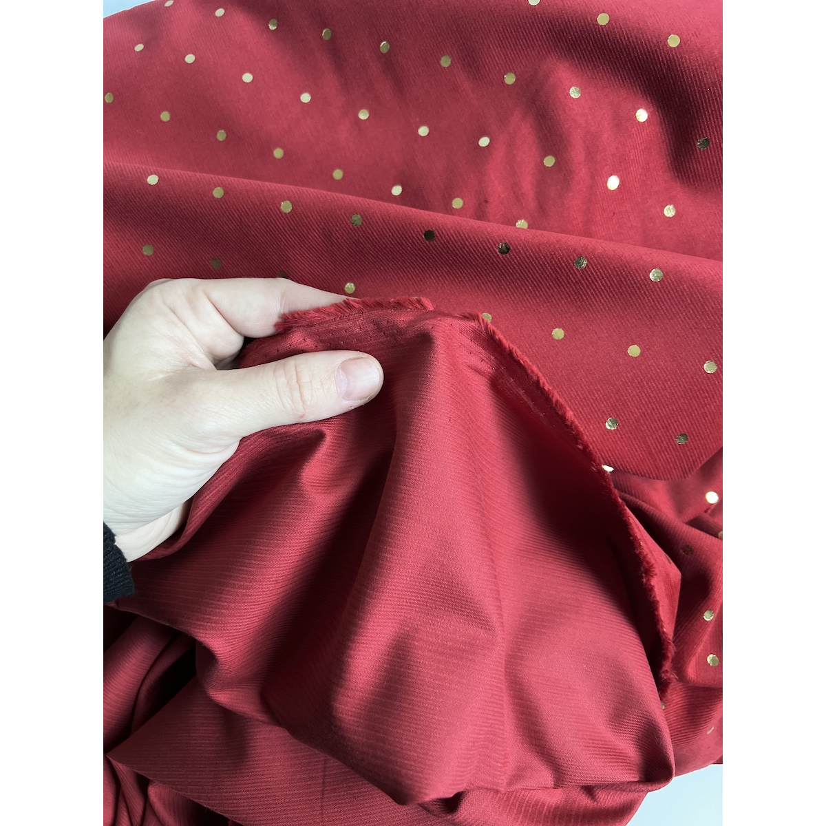 Romane - Velours milleraies coton rouge imprimé pois dorés  - 9