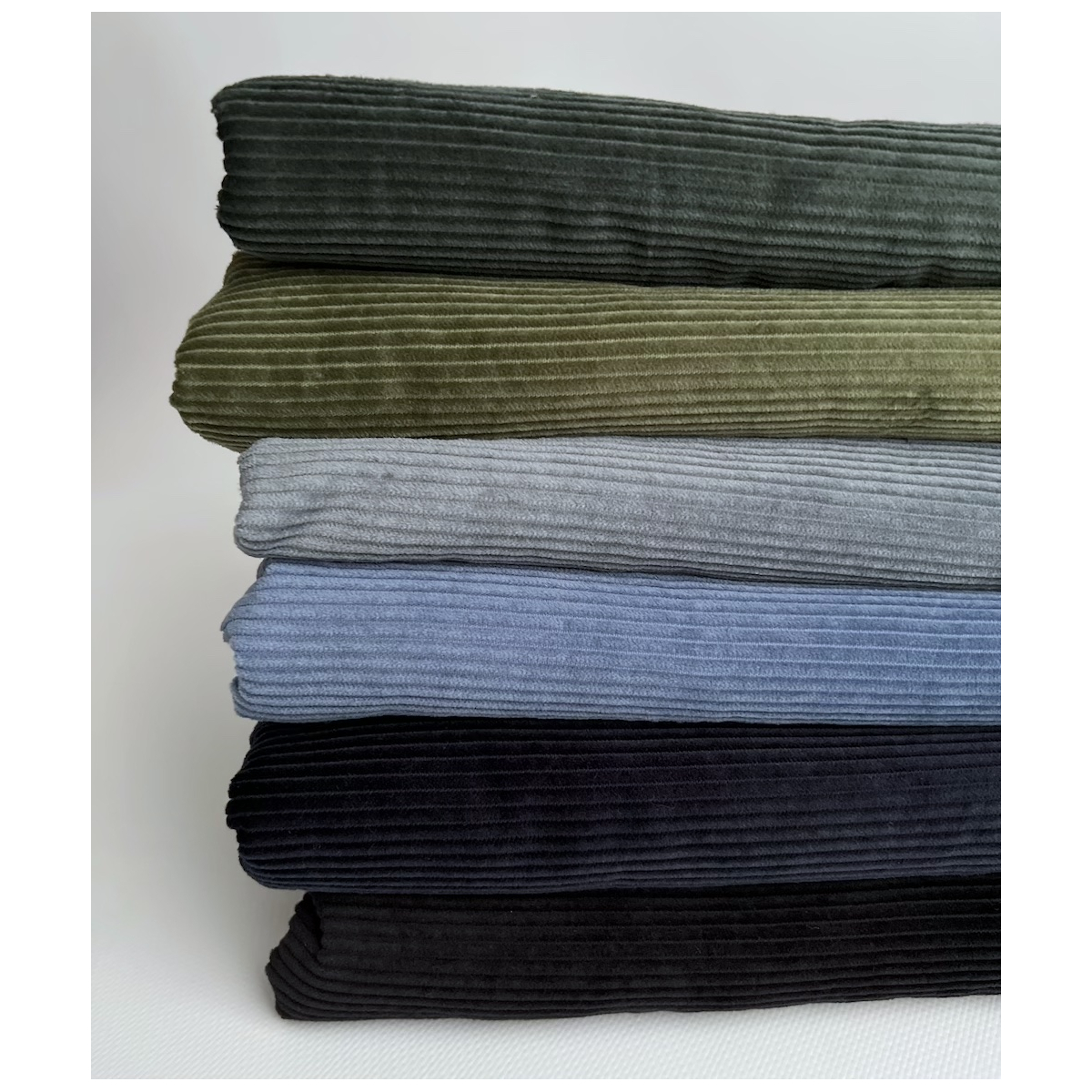 Velours à côtes coton organique coloris vert mousse  - 5