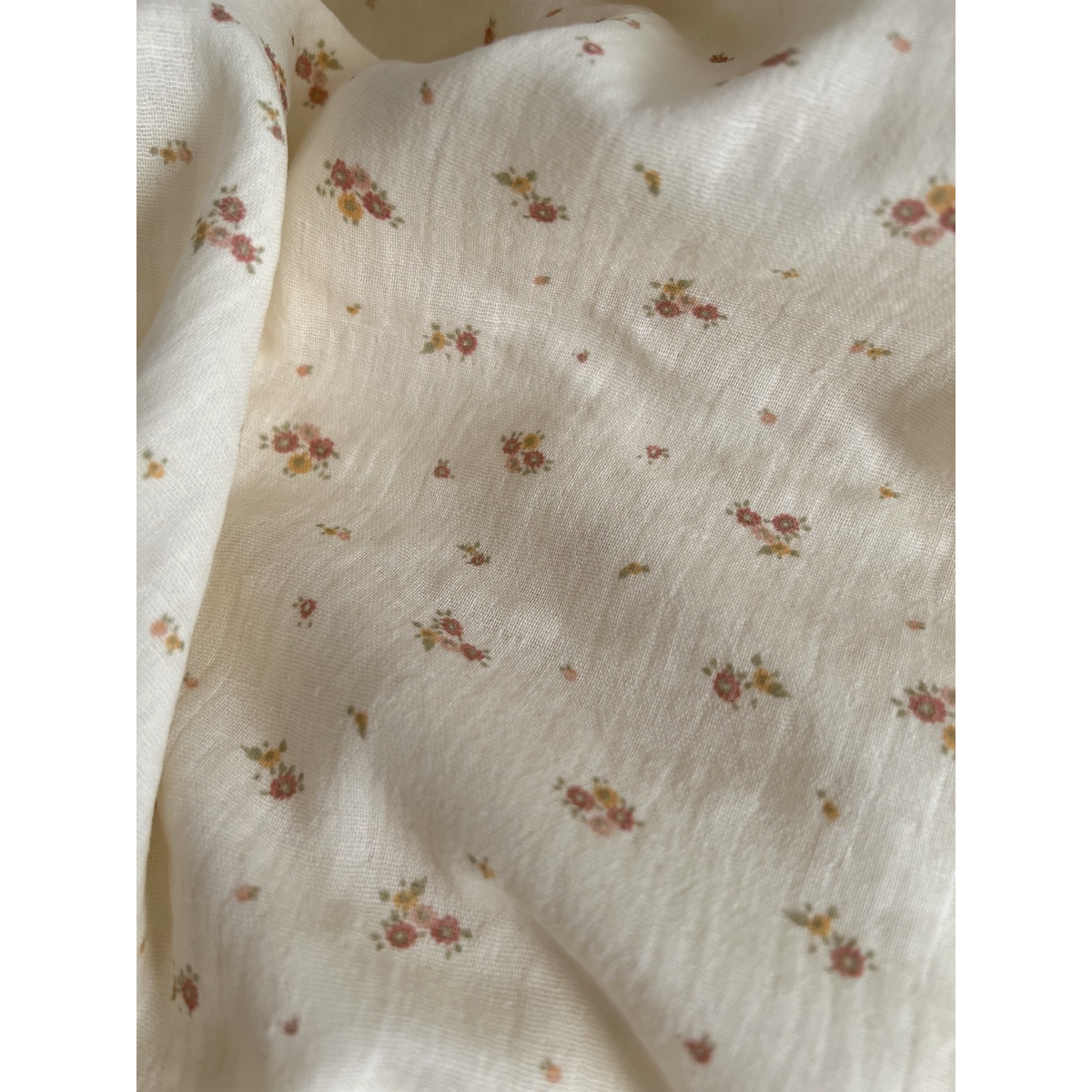 Aminata - Double gaze de coton coloris fond écru imprimé fleuri Tissus issus de l'agriculture biologique  - 6