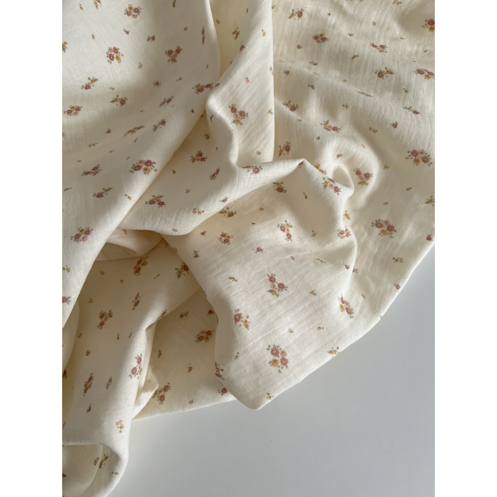 Aminata - Double gaze de coton coloris fond écru imprimé fleuri Tissus issus de l'agriculture biologique  - 9