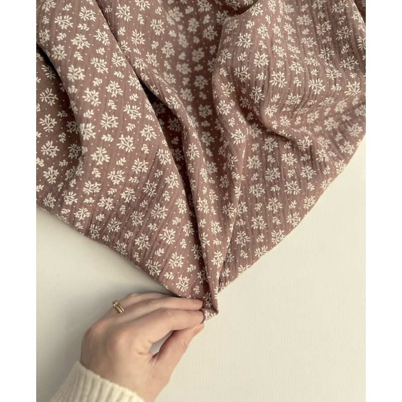 Double gaze de coton Meesya fond marron glacé à motifs Batikou - 2