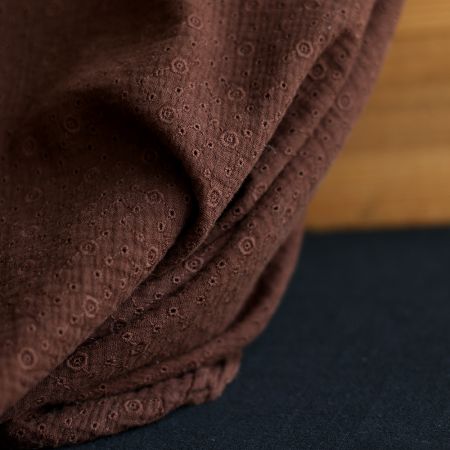 Double gaze de coton Suzy brodée coloris marron