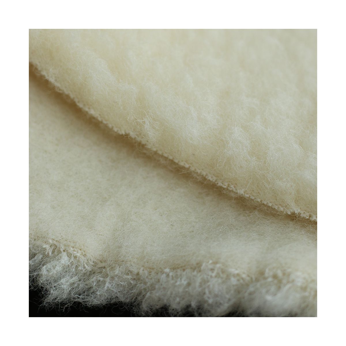 Shaun - Tissu fourrure pure laine vierge de mouton BIO tissée sur coton