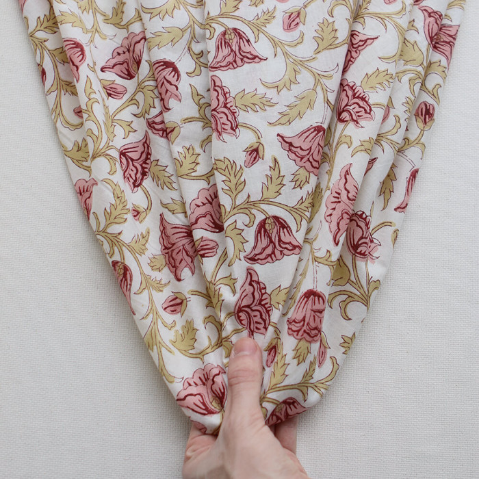 Madhavi - Tissu indien en coton imprimé main Hand Block