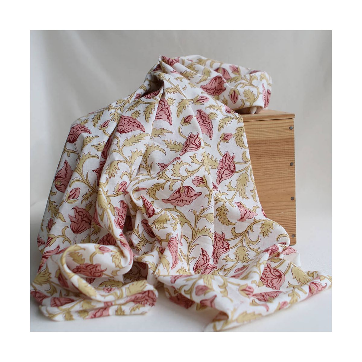 Madhavi - Tissu indien en coton imprimé main Hand Block