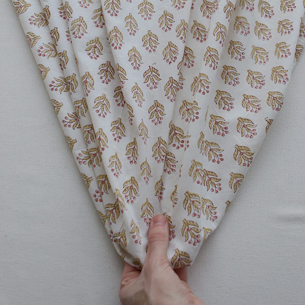 Madhavi B - Tissu indien en coton imprimé main Hand Block