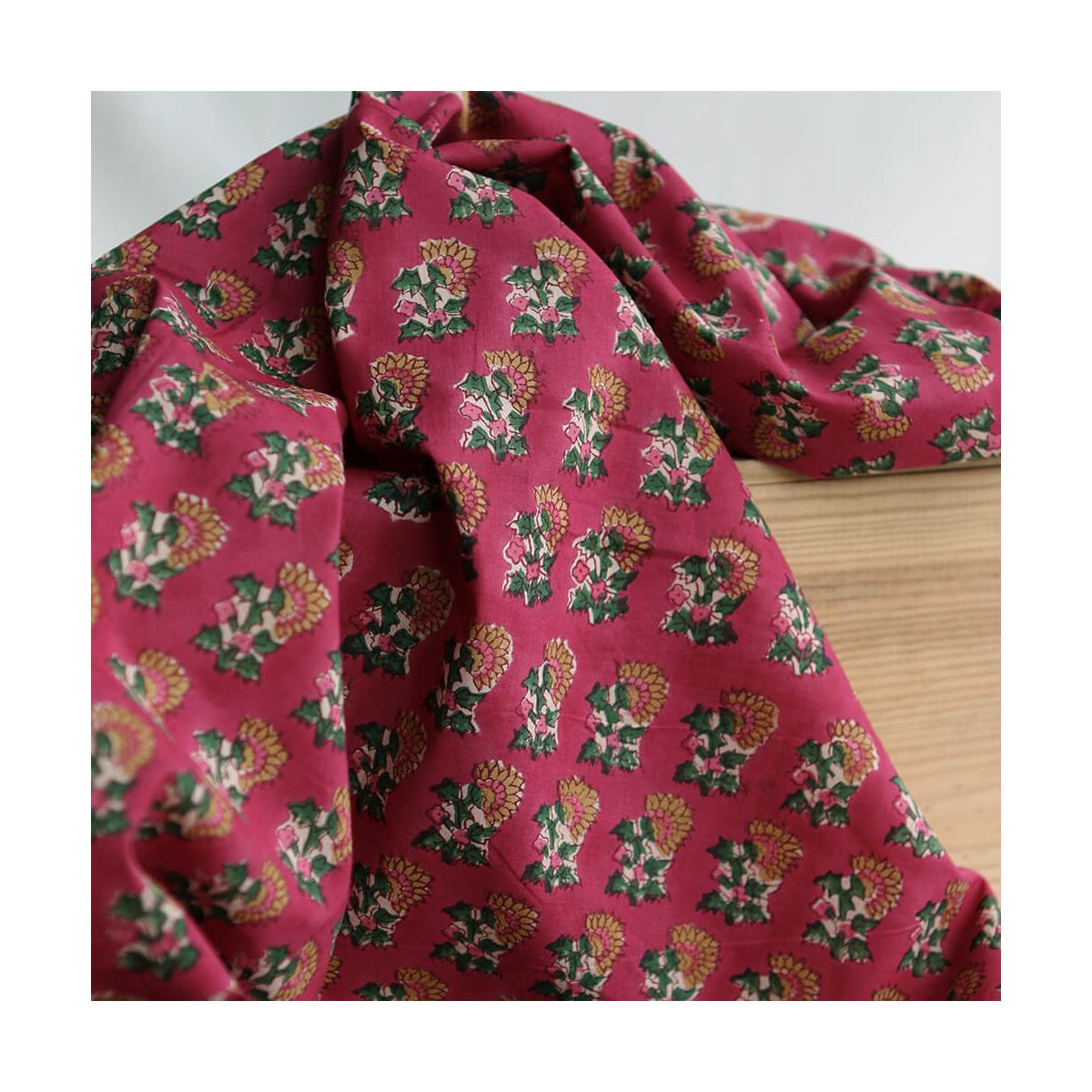 Sharmila B - Tissu indien en coton imprimé main Hand Block