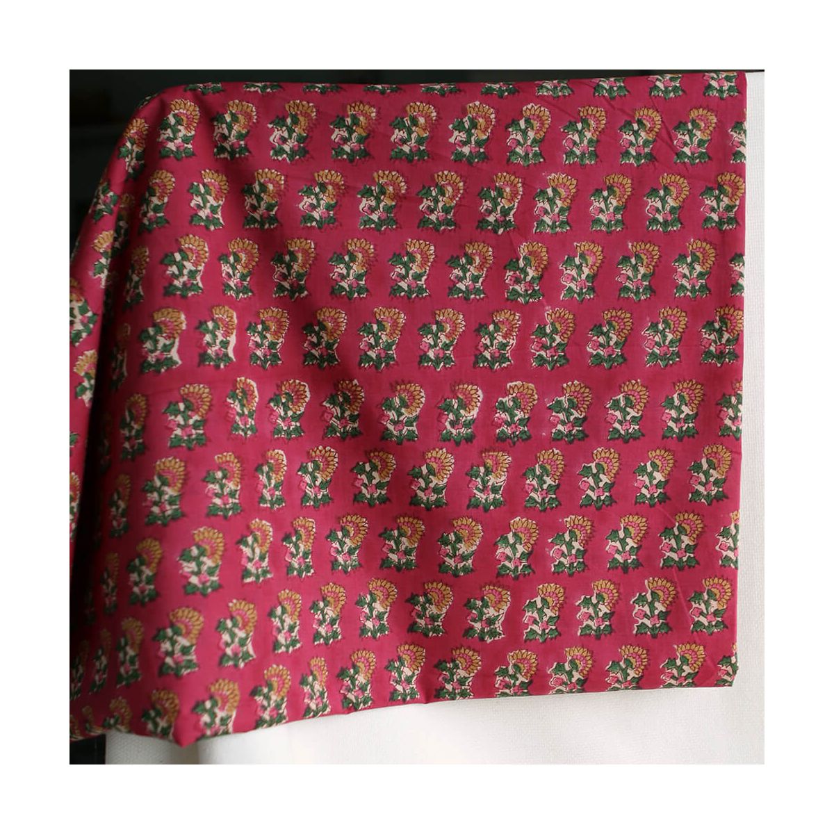 Sharmila B - Tissu indien en coton imprimé main Hand Block