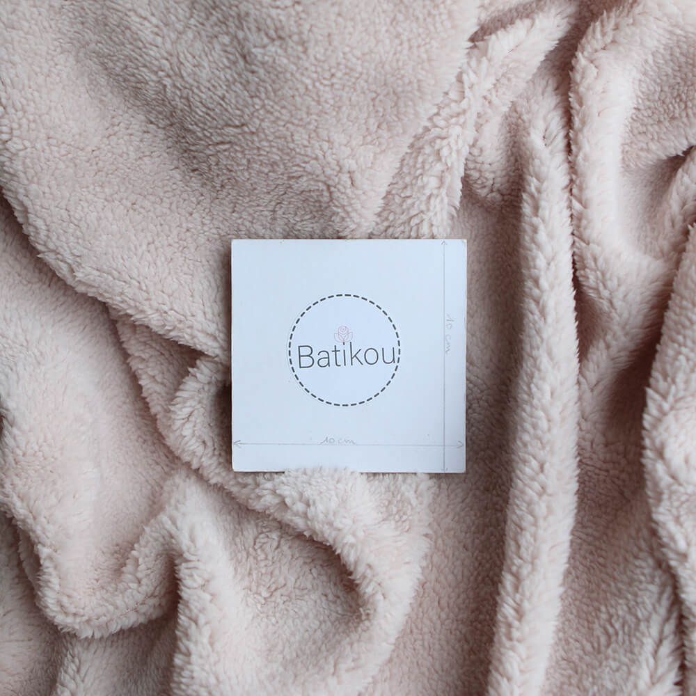 Teddy / moumoute bouclé coloris rose poudré