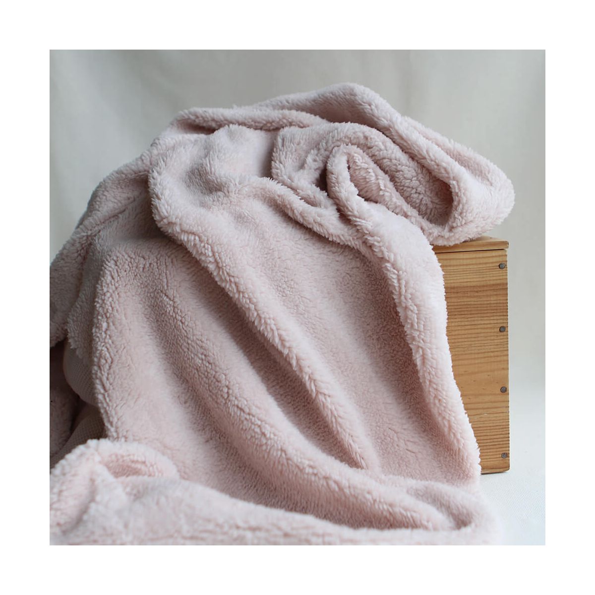 Teddy / moumoute bouclé coloris rose poudré