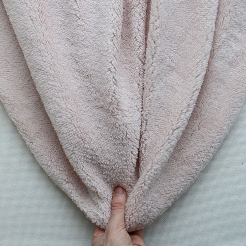 Teddy / moumoute bouclé coloris rose poudré