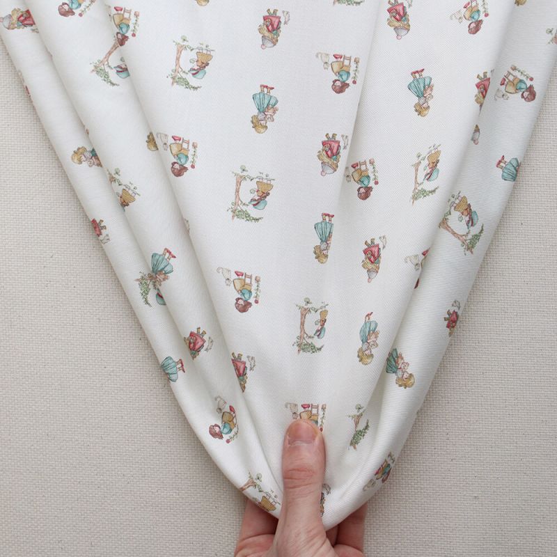 Sarah - Tissu sergé / twill de coton organique imprimé personnages