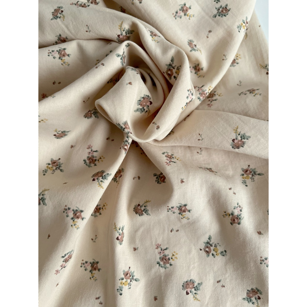 Rosie - Tissu sergé de coton imprimé vintage fleuri fond crème Batikou - 3