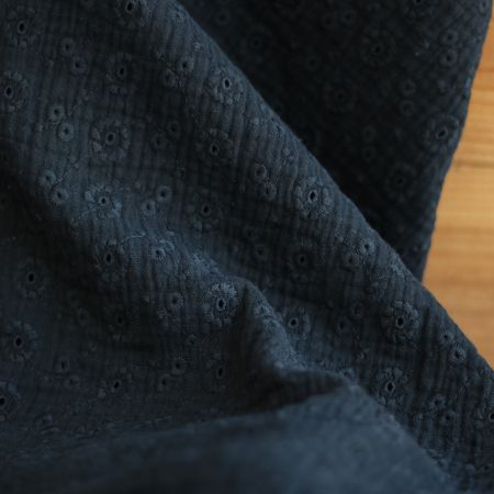 Double gaze de coton Suzy brodée coloris noir