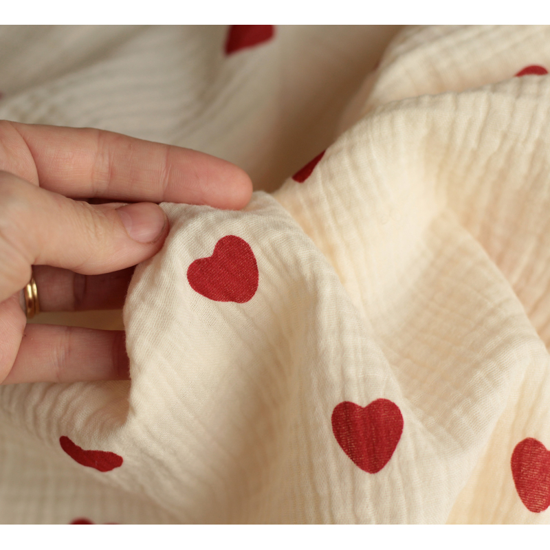 Manou - Double gaze de coton BIO exclusif écru à motif coeurs Tissus issus de l'agriculture biologique  - 2