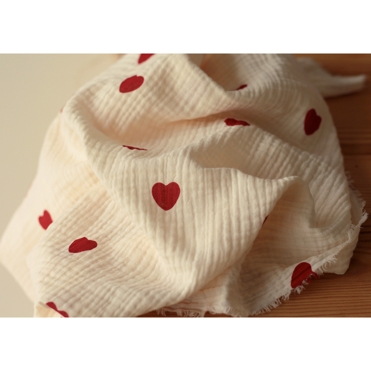 Manou - Double gaze de coton BIO exclusif écru à motif coeurs Tissus issus de l'agriculture biologique  - 12