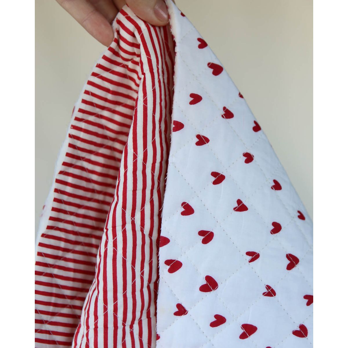 Dil / coeurs rouges - Tissu indien matelassé double face coton hand block largeur 100cm