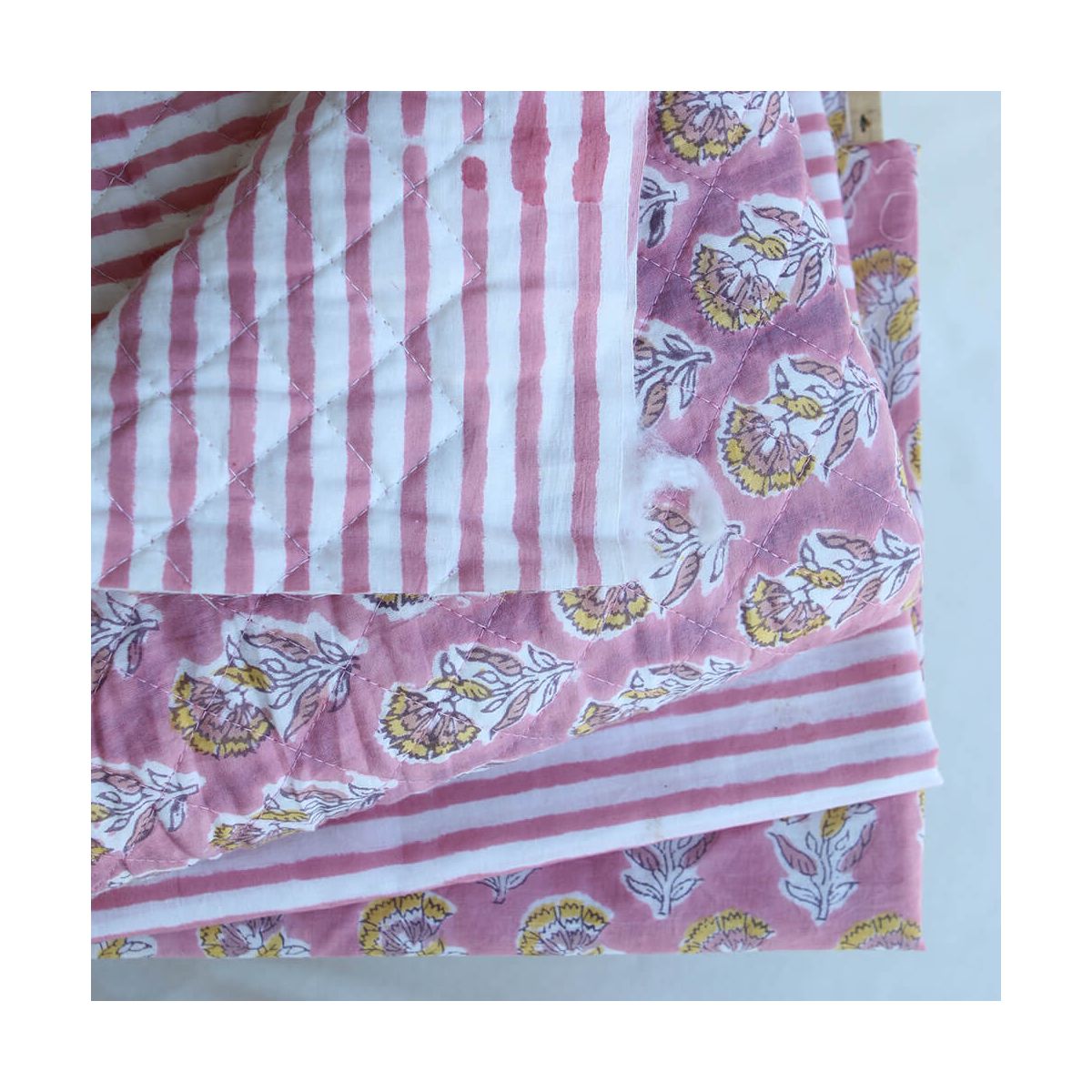 Ishara - Tissu indien matelassé double face coton hand block largeur 100cm