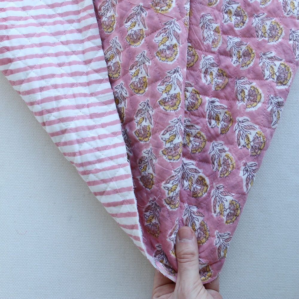 Ishara - Tissu indien matelassé double face coton hand block largeur 100cm