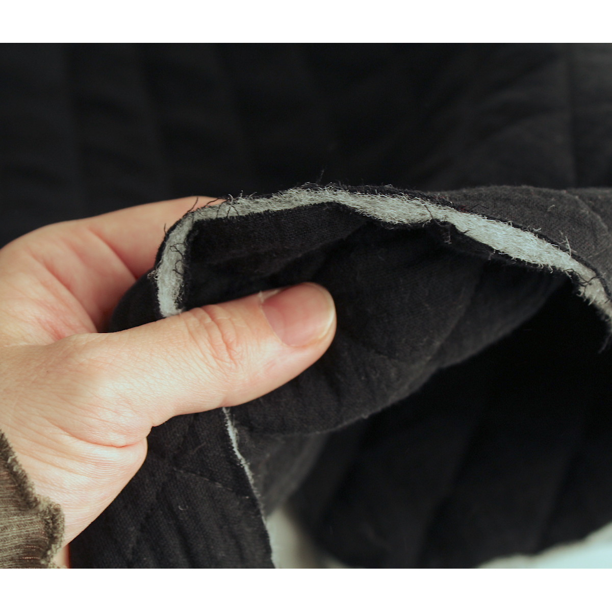 Tissu matelassé double gaze coton uni noir