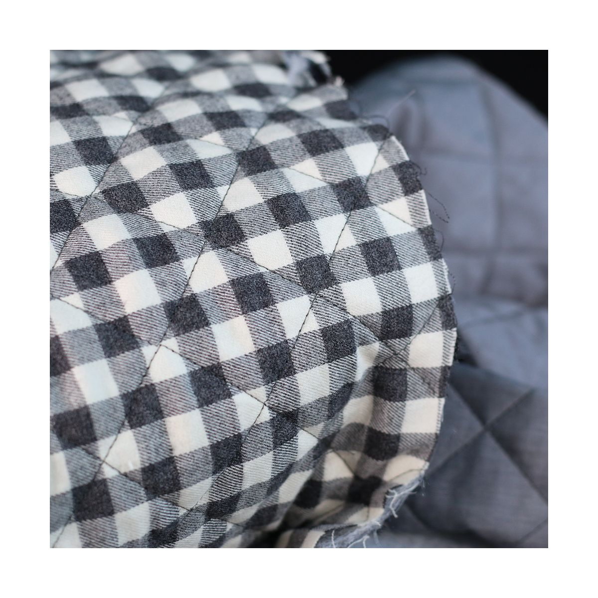 Tissu matelassé Charles coton gratté organique vichy écru et gris