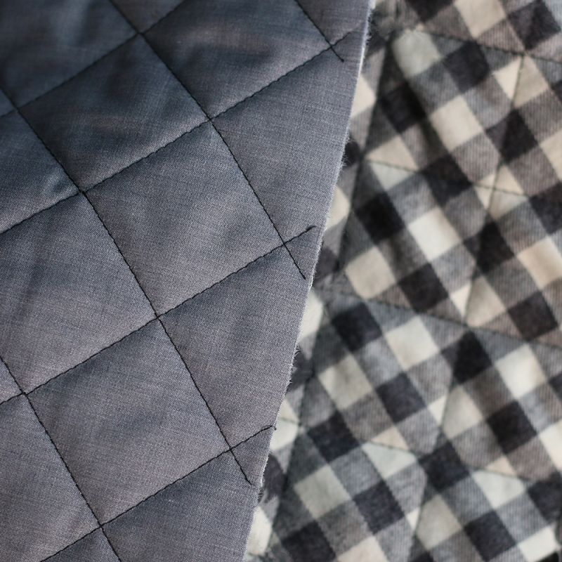 Tissu matelassé Charles coton gratté organique vichy écru et gris