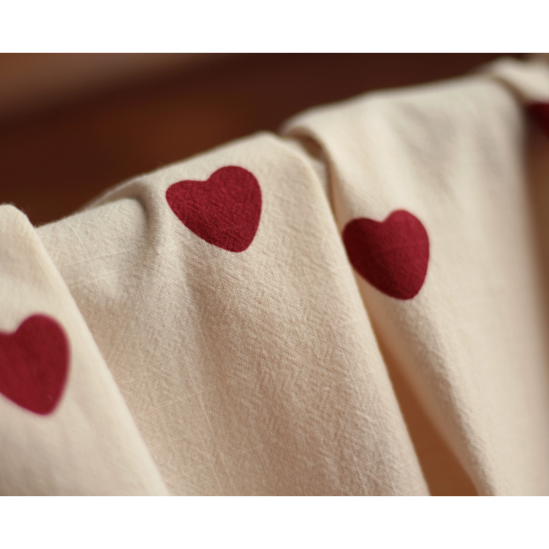 Manou - Coton lavé bio coloris vanille motif coeurs rouges Batikou - 2