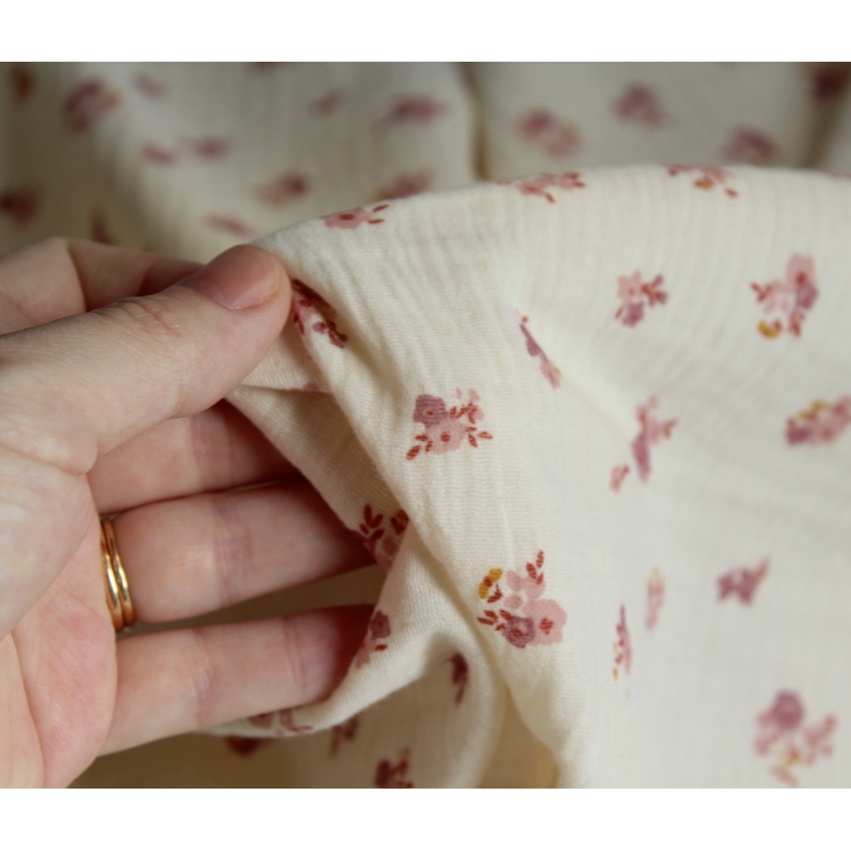 Double gaze de coton Hope écru motifs fleuris