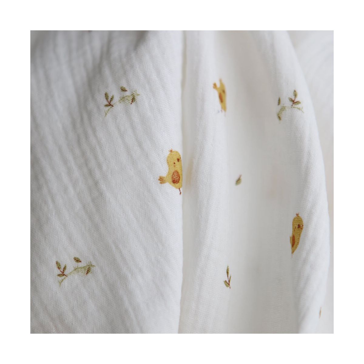 Carlito - Double gaze de coton motif fond blanc motif poussin